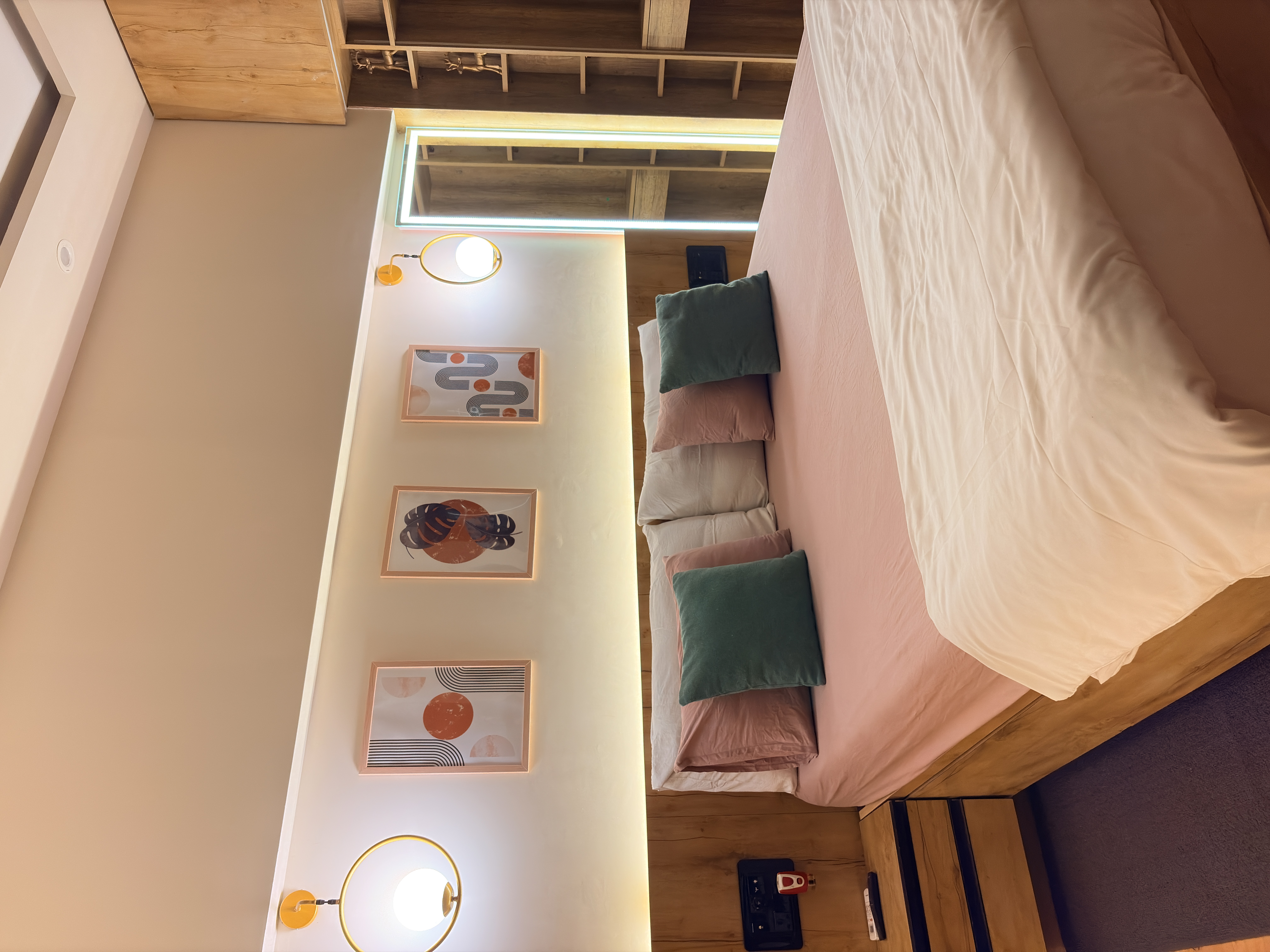 Boho Retreat 2 – 8 Rooms - Room 6